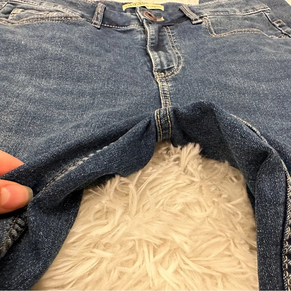 Guess high rise skinny jeans| size 27 - Picture 2 of 9